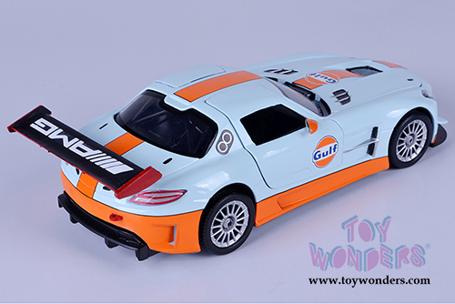 Motormax - Mercedes-Benz SLS AMG GT3 Gulf Oil (1/24 scale die cast model car, Light Blue/Orange) 79646