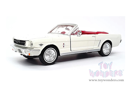 Motormax 007 James Bond Collection - Ford Mustang Convertible - Goldfinger (60 years of Bond) (1964½, 1/24 scale diecast model car, White) 79852WWT
