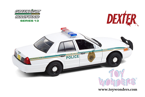 Greenlight Hollywood Series 13 | Ford Crown Victoria Police Interceptor - Miami Metro Police Department "Dexter" (2001, 1/24 scale diecast model car, White) 84133