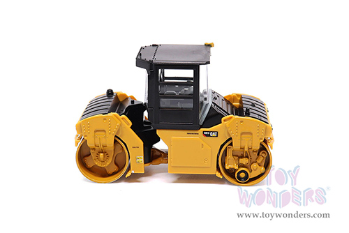 Diecast Masters - Caterpillar® CB-13 Tandem Vibratory Roller with CAB (1/64 scale diecast model car, Yellow/Black) 84641CS
