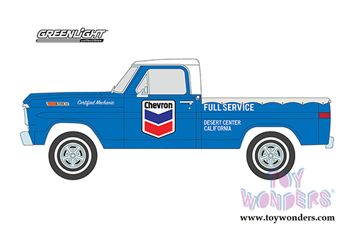 Greenlight - Running on Empty Series 1 | Chevron Oil Ford F-100 Pickup Truck with Bed Cover (1967, 1/24 scale diecast model car, Blue/White) 85013