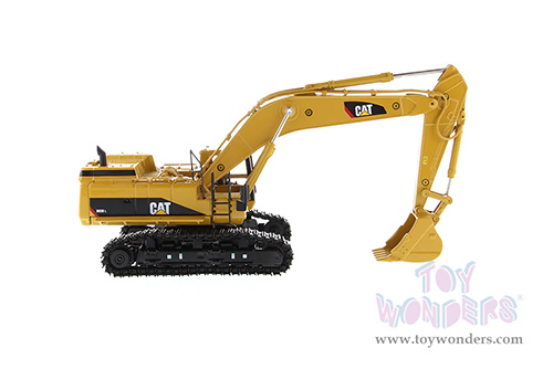 Diecast Masters - Caterpillar® 365B L Series II Hydraulic Excavator with 2 PVC Figurines - Core Classics Series (1/50 scale diecast model car, Yellow) 85058C MAP: $104.99