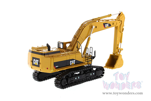 Diecast Masters - Caterpillar® 365B L Series II Hydraulic Excavator with 2 PVC Figurines - Core Classics Series (1/50 scale diecast model car, Yellow) 85058C MAP: $104.99