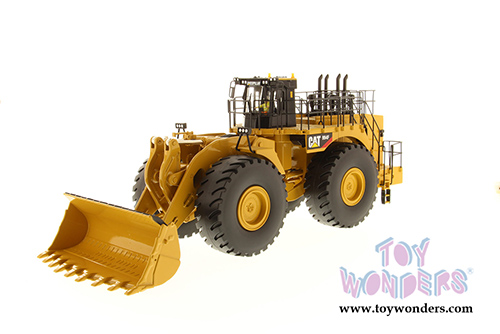 Diecast Masters - Caterpillar 994F Wheel Loader with Operator - Core Classics Series (1/50 scale diecast model car, Yellow) 85161C