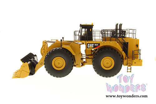 Diecast Masters - Caterpillar 994F Wheel Loader with Operator - Core Classics Series (1/50 scale diecast model car, Yellow) 85161C