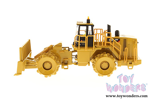 Diecast Masters - Caterpillar 836H Landfill Compactor - Core Classics Series (1/50 scale diecast model car, Yellow) 85205