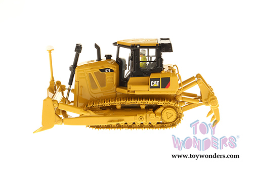 Diecast Masters - Caterpillar D7E Track-Type Tractor with Operator - High Line Series (1/50 scale diecast model car, Yellow) 85224C