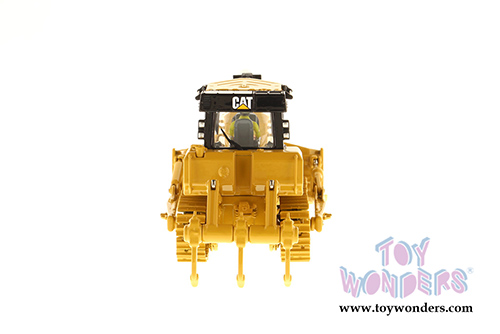 Diecast Masters - Caterpillar D7E Track-Type Tractor with Operator - High Line Series (1/50 scale diecast model car, Yellow) 85224C