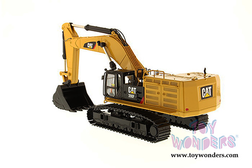 Diecast Masters - Caterpillar 390F LME Hydraulic Tracked Excavator with Operator - High Line Series (1/50 scale diecast model car, Yellow) 85284 MAP: $154.99