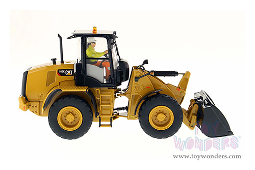 Diecast Masters - Caterpillar® 910K Wheel Loader with Operator - High Line Series (1/32 scale diecast model car, Yellow) 85294 MAP: $104.99