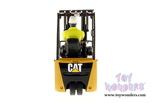 Diecast Masters - Caterpillar EP16 (C) PNY Lift Truck - Core Classics Series (1/25 scale diecast model car, Yellow) 85504
