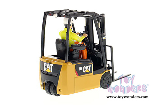 Diecast Masters - Caterpillar EP16 (C) PNY Lift Truck - Core Classics Series (1/25 scale diecast model car, Yellow) 85504