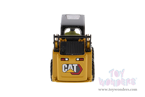 Diecast Masters - Caterpillar® 272D3 Skid Steer Loader with Operator and Working Tools - High Line Series (1/32 scale diecast model car, Yellow) 85678 MAP: $74.99