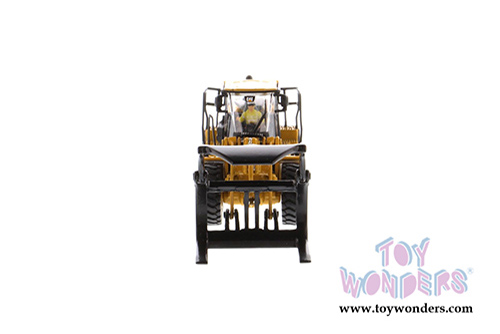 Diecast Masters - Caterpillar 972M Wheel Loader with Log Fork and Operator - High Line Series (HO 1/87 scale diecast model car, Yellow) 85950