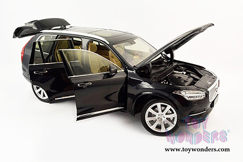 Motor City Classics - Volvo XC90 Hard Top (2016, 1/18 scale diecast model car, Black) 88190