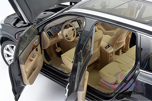 Motor City Classics - Volvo XC90 Hard Top (2016, 1/18 scale diecast model car, Black) 88190