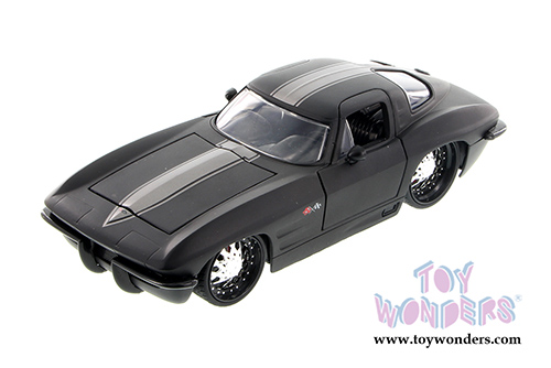 Jada Toys Bigtime Muscle - Corvette Stingray Hardtop (1963, 1/24 scale diecast model car, Asstd.) 90218YU
