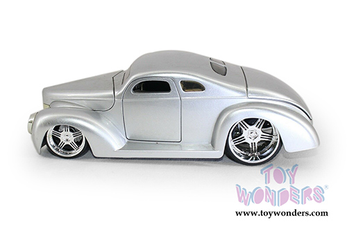 Jada Toys D-Rods - Ford Coupe (1940, 1/24 scale diecast model car, Asstd.) 90281LD