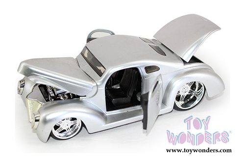 Jada Toys D-Rods - Ford Coupe (1940, 1/24 scale diecast model car, Asstd.) 90281LD