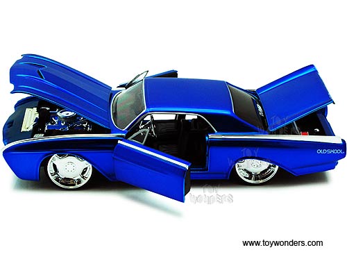 1963 ford Thunderbird Hard Top by Jada Toys Dub City 1/24
