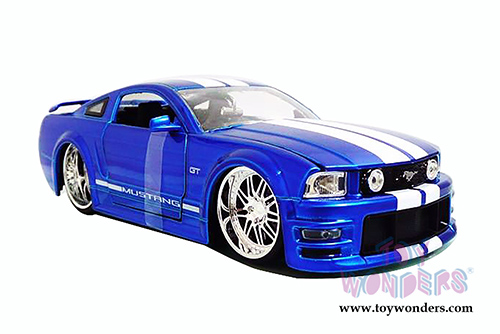 Jada Toys Bigtime Muscle - Ford Mustang GT Hard Top (2006, 1/24 scale diecast model car, Asstd.) 90659