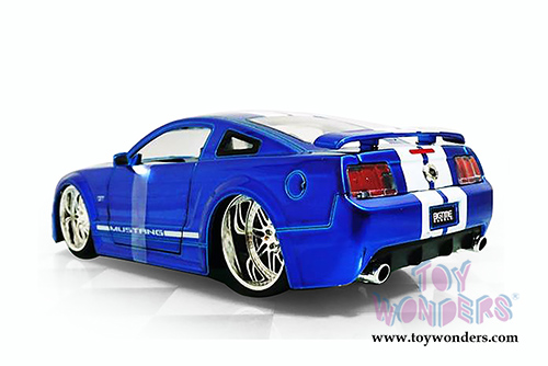 Jada Toys Bigtime Muscle - Ford Mustang GT Hard Top (2006, 1/24 scale diecast model car, Asstd.) 90659