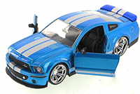 Show product details for Jada Toys Bigtime Muscle - Ford Shelby GT-500KR Hardtop (2008, 1/24 scale diecast model car, Asstd.) 91844XW