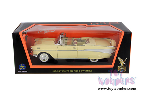 Lucky Road Signature - Chevrolet&reg; Bel Air&reg; Convertible (1957, 1/18 scale diecast model car, Cream) 92108CM