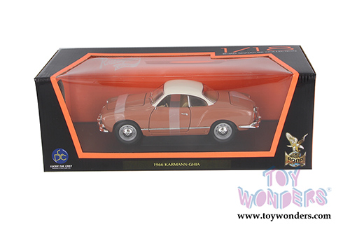 Lucky Road Signature - Volkswagen Karmann - Ghia Hard Top (1966, 1/18 scale diecast model car, Coral) 92198CO/12