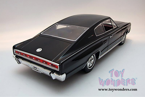 Lucky Road Signature - Dodge Charger Hard Top (1966, 1/18 scale diecast model car, Black) 92638BK/12