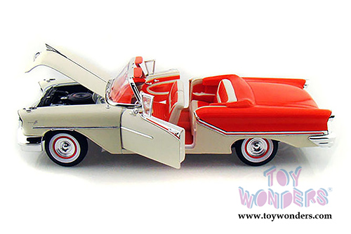 Lucky Road Signature - Oldsmobile Super 88 Convertible (1957, 1/18 scale diecast model car, Orange & Beige) 92758OR/12