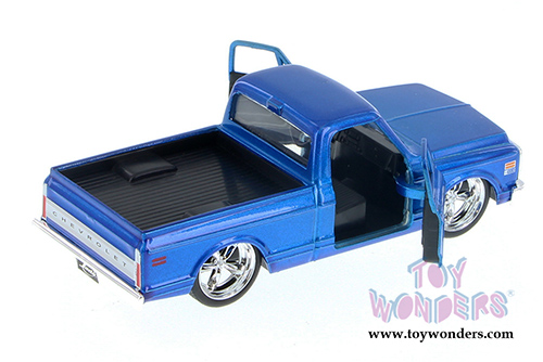 Jada Toys Just Trucks - 1972 Chevy Cheyenne Pickup (1972, 1/32 scale diecast model car, Asstd.) 97009