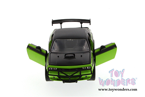 Jada Toys Fast & Furious - Letty's Dodge Challenger Off Road Hard Top (1970, 1/24 scale diecast model car, Green with Black) 97131/4