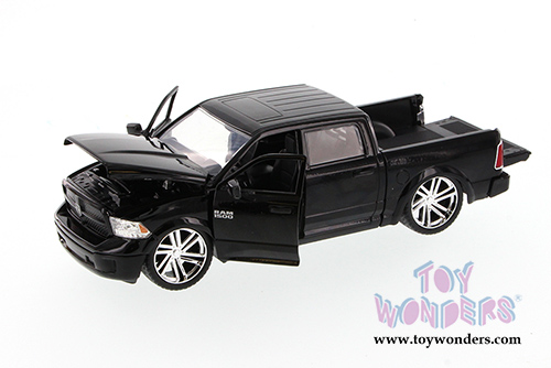 Jada Toys Just Trucks - 2014 Dodge Ram 1500 Custom Pick-up (2014, 1/24 scale diecast model car, Asstd.) 97134