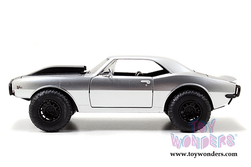 Jada Toys Fast & Furious - Roman's Chevy Camaro Hard Top (1/24 scale diecast model car, Candy Silver) 97166