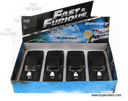 Jada Toys Fast & Furious - Dom's Dodge Charger With Engine Blower Hard Top (1970, 1/24 scale diecast model car, Matte Black) 97175