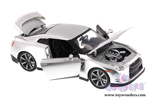 Jada Toys Fast & Furious - Brian's Nissan GT-R Hardtop (1/24 scale diecast model car, Candy Silver) 97213
