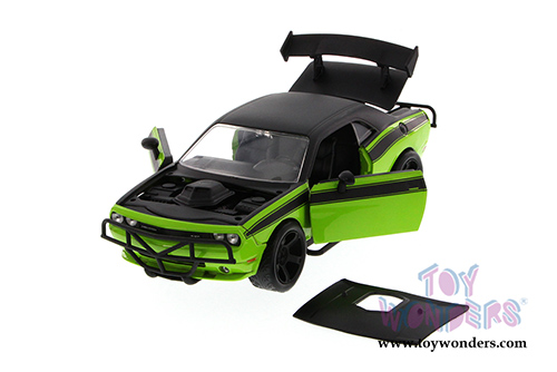 Jada Toys Fast & Furious - Letty's Dodge Challenger Off Road Hardtop (1970, 1/24 scale diecast model car, Green with Black) 97232