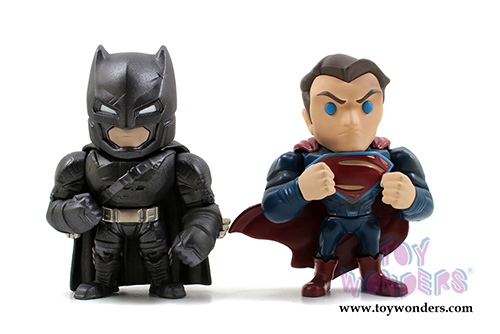 Jada Toys - Metals Die Cast | Batman v Superman - Armored Batman and Superman Twin Pack Movie Version Figures (4" diecast model toy, Black and Blue) 97394