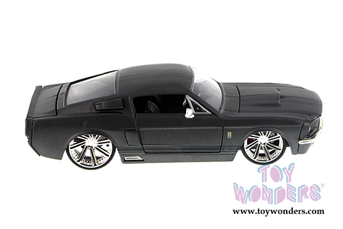 Jada Toys Bigtime Muscle - Shelby GT-500 Hardtop (1967, 1/24 scale diecast model car, Asstd.) 97672XW