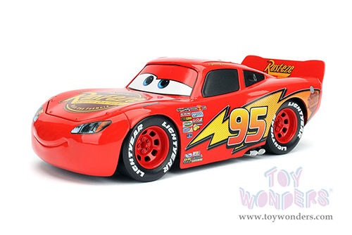 Jada Toys - Hollywood Rides | Lightning McQueen #95 Red with Extra Wheels Disney & Pixar "Cars" Movie (1/24, diecast model car, Red) 97751