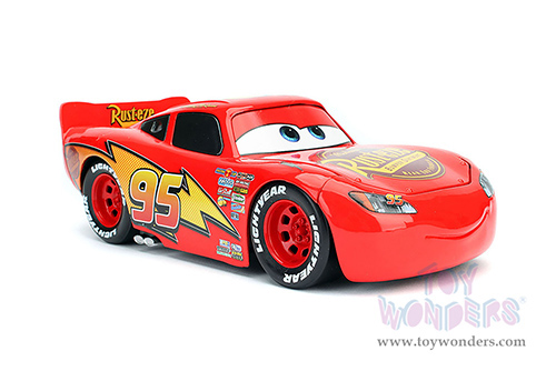 Jada Toys - Hollywood Rides | Lightning McQueen #95 Red with Extra Wheels Disney & Pixar "Cars" Movie (1/24, diecast model car, Red) 97751