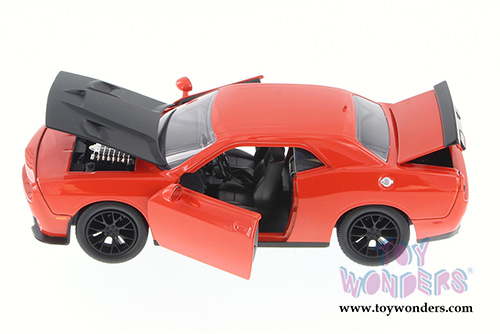 Jada Toys Bigtime Muscle - Dodge Challenger SRT Hellcat Hard Top (2015, 1/24 scale diecast model car, Asstd.) 97853WA1