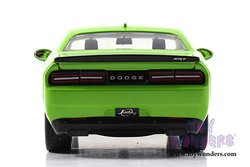 Jada Toys Bigtime Muscle - Dodge Challenger SRT Hellcat Hard Top (2015, 1/24 scale diecast model car, Asstd.) 97859DP1