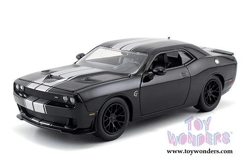 Jada Toys Bigtime Muscle - Dodge Challenger SRT Hellcat Hard Top (2015, 1/24 scale diecast model car, Asstd.) 97859DP1