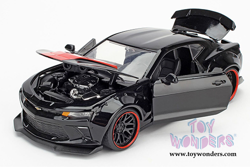 Jada Toys Bigtime Muscle - Chevy Camaro SS Hard Top (2016, 1/24 scale diecast model car, Asstd. w/ Stripes) 98140DP