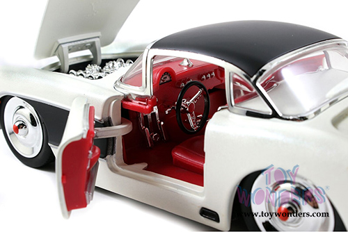 Jada Toys Bigtime Muscle - Chevy Corvette Hardtop (1957, 1/24 scale diecast model car, Asstd.) 98161WA1