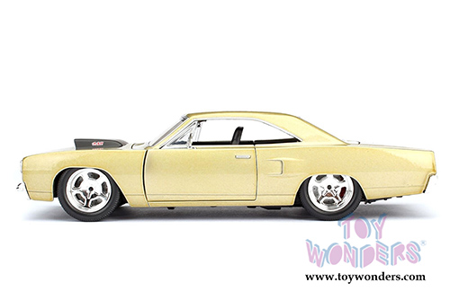 Jada Toys Bigtime Muscle - Plymouth Road Runner Hardtop (1970, 1/24 scale diecast model car, Asstd.) 98243DP1