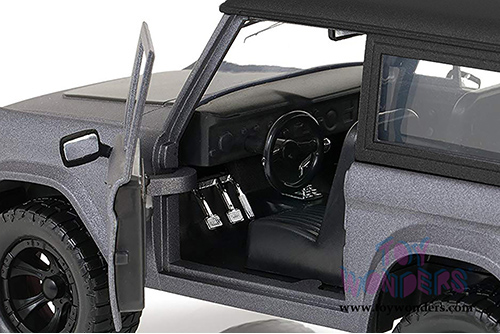 Jada Toys Just Trucks | Ford Bronco Hardtop (1973, 1/24 scale diecast model car, Gray) 98279