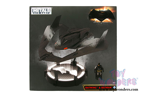 Jada Toys - Metals Die Cast | Batwing&trade; with Batman&trade; figure (2016, 1/32, diecast model car, Black) 98325